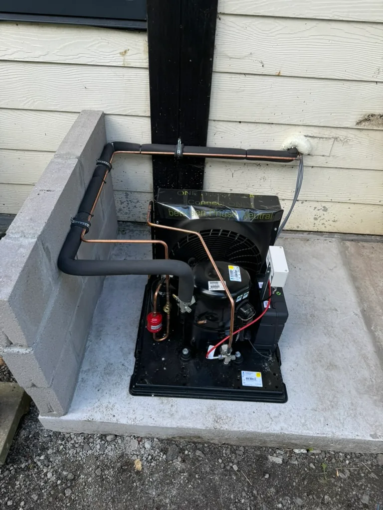 Groupe frigorifique par AC Solutions, réfrigération commerciale